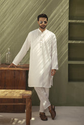Minor Fault Classic White Eastern Suit